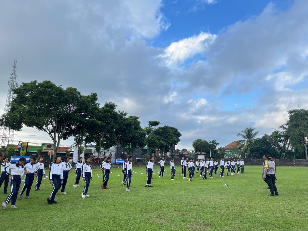 LATIHAN PERSIAPAN PERINGATAN HUT RI KE 80